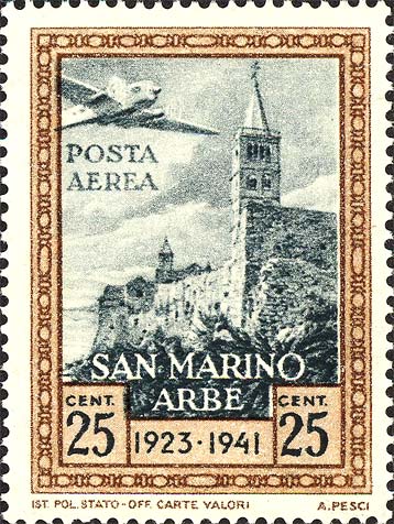 Rückgabe der Fahne an die Insel Rab - Campanlie von Rab mit Flugzeug