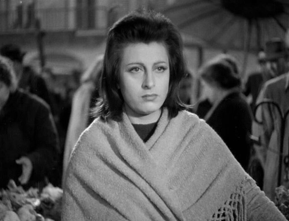 Anna Magnani - By Mario Bonnard / Giuseppe La Torre - Italian film Campo de' fiori (1943) directed by Mario Bonnard, Public Domain, https://commons.wikimedia.org/w/index.php?curid=51870730