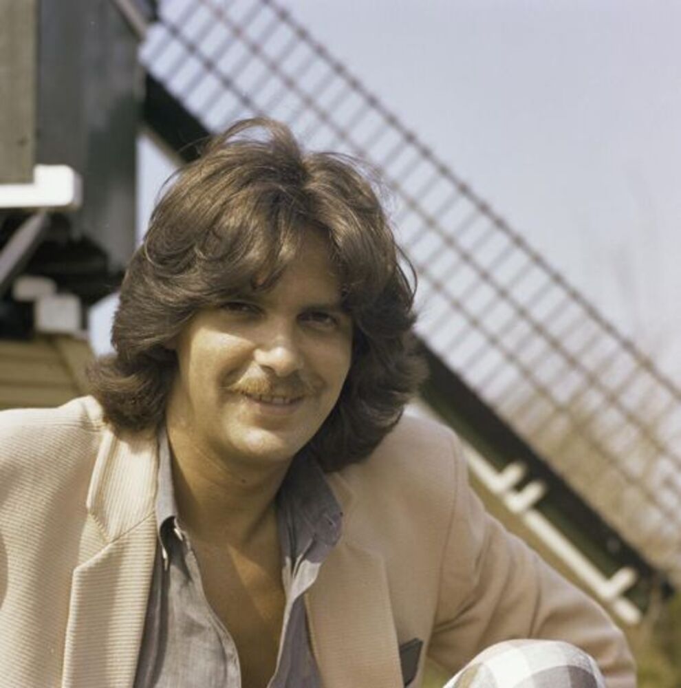 Alan Sorrenti - Von NOS - FTA001040061 006 con.png Beeld en Geluidwiki - Gallery: Eurovisie Songfestival 1980, CC BY-SA 3.0 nl, https://commons.wikimedia.org/w/index.php?curid=25096815